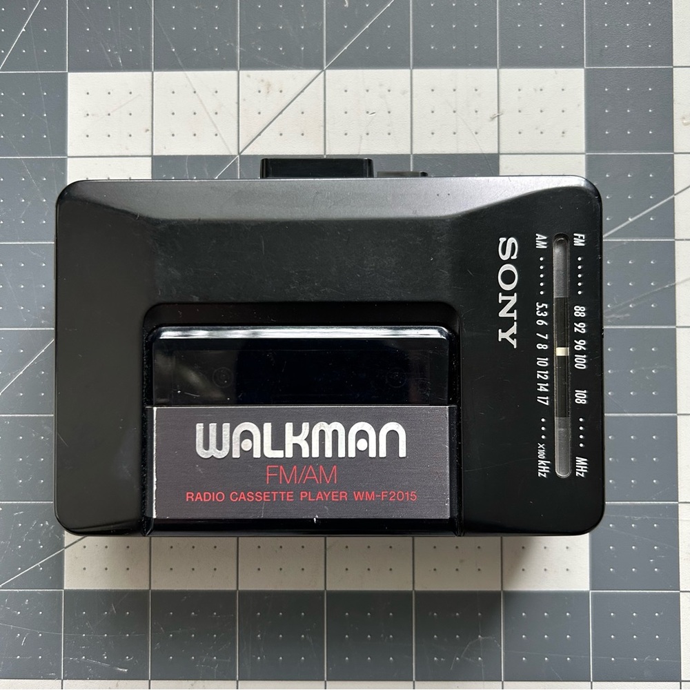 Sony Walkman Cassette Player WM-F2015// Great cosmetic and working condition